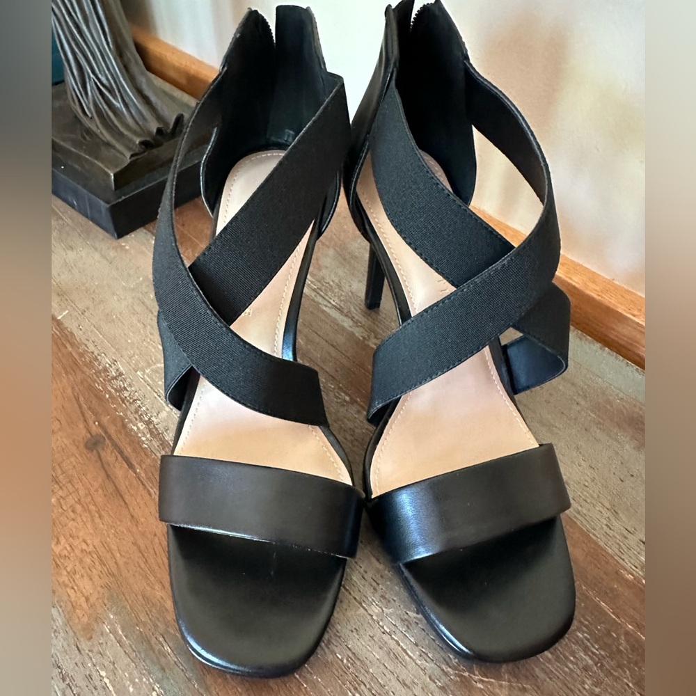 Kelly & Katie high heel strappy black 8M new unworn zipper back elastic strap - Picture 6 of 10